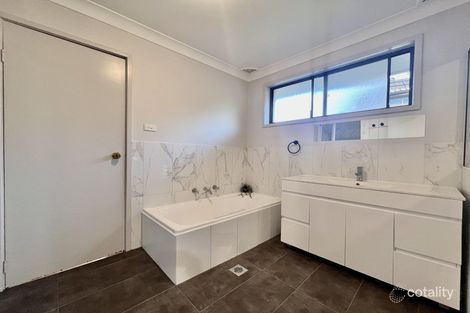 Property photo of 11 Tallwood Place St Clair NSW 2759