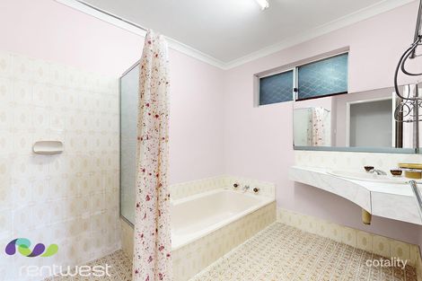 8 Sutherland Dr, Thornlie, WA 6108