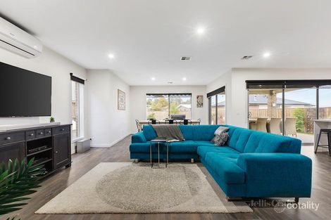 Property photo of 84 Sherwood Road Chirnside Park VIC 3116