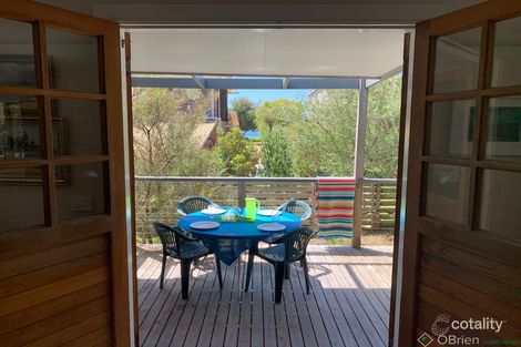 2 Rose Ave, Cowes, VIC 3922