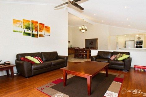 Property photo of 14 Hibiscus Mews Canning Vale WA 6155