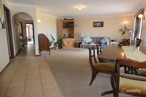 Property photo of 41 Open Drive Arundel QLD 4214