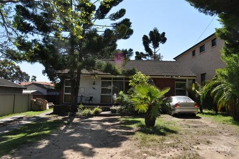 Property photo of 28 Latvia Avenue Greenacre NSW 2190