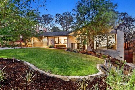 Property photo of 13 Balmoral Circuit Eltham VIC 3095