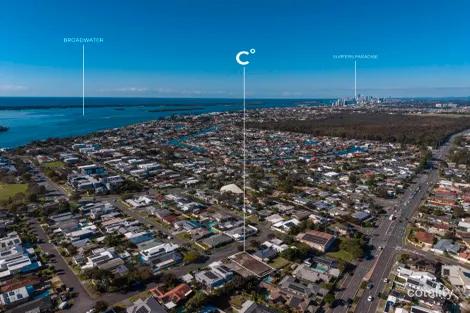 Property photo of 8 Thrush Avenue Paradise Point QLD 4216