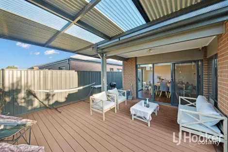 Property photo of 7 Southlands Loop Strathtulloh VIC 3338