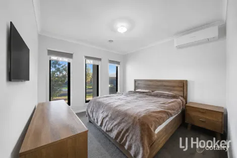 Property photo of 7 Southlands Loop Strathtulloh VIC 3338
