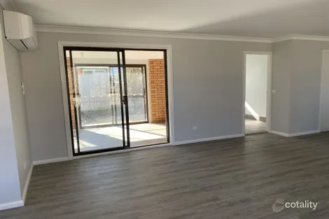 Property photo of 1/21 Verna Close Armidale NSW 2350