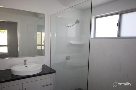Property photo of 34 Elford Place Mount Louisa QLD 4814