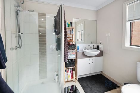 Property photo of 5 Sonny Close Maddingley VIC 3340