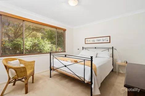 Property photo of 5 Maya Street Wyoming NSW 2250