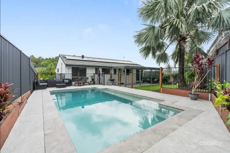 Property photo of 16 Dawnann Court Carrara QLD 4211
