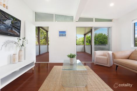 Property photo of 31 Dobbs Street Holland Park West QLD 4121