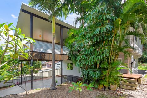 Property photo of 31 Dobbs Street Holland Park West QLD 4121