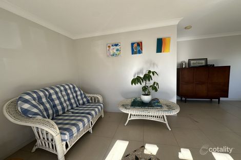 Property photo of 4 Hillview Crescent Tuggerah NSW 2259