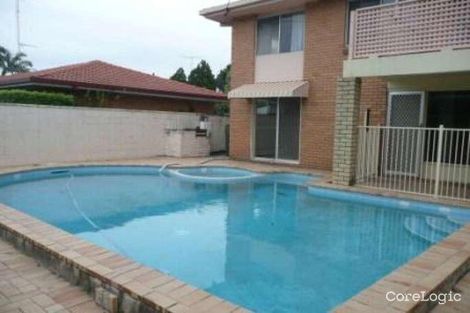 Property photo of 19 Sunshine Boulevard Broadbeach Waters QLD 4218