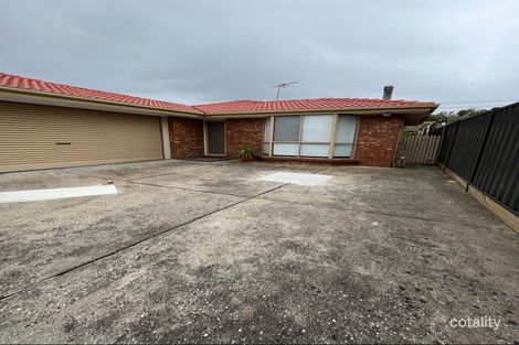 Property photo of 15 Crespin Place Roxburgh Park VIC 3064