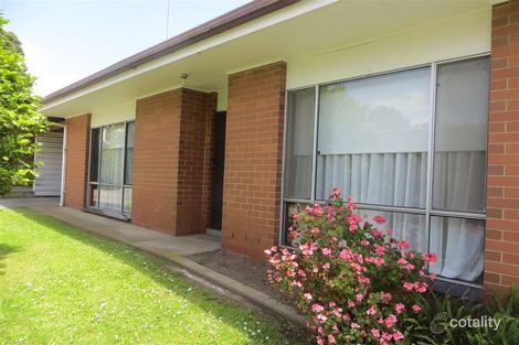 Property photo of 2/213 Princes Way Drouin VIC 3818