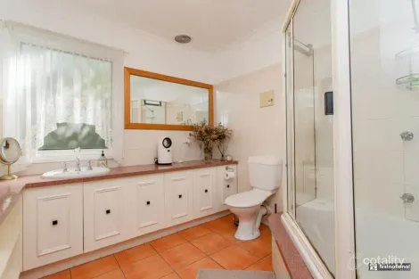 Property photo of 10 Cliffbrook Crescent Leonay NSW 2750
