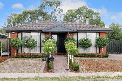 Property photo of 2 Langvale Court Mill Park VIC 3082