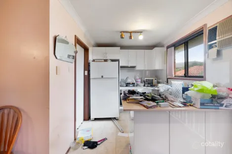 Property photo of 41 Fuchsia Crescent Macquarie Fields NSW 2564