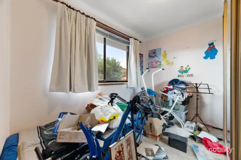 Property photo of 41 Fuchsia Crescent Macquarie Fields NSW 2564