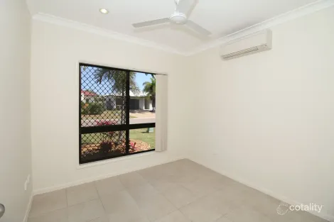 Property photo of 15 Skardon Place Kelso QLD 4815