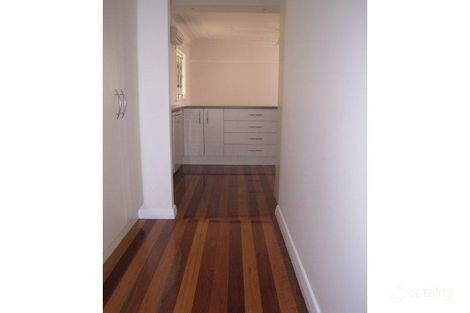 Property photo of 8 Weal Avenue Tarragindi QLD 4121