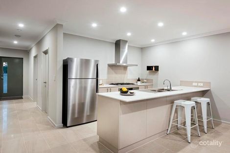 Property photo of 32 Canopy Circuit Forrestfield WA 6058