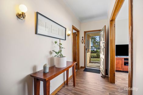 Property photo of 8 Grammar Street Wendouree VIC 3355