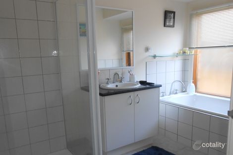 Property photo of 42 Warrawong Circuit Doreen VIC 3754