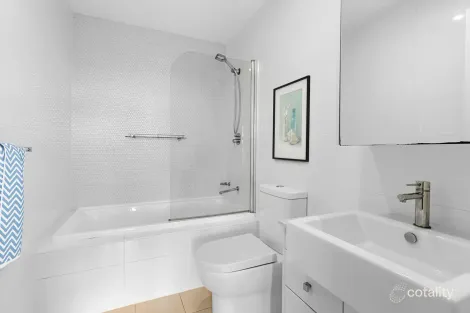 Property photo of 19/74 Pacific Parade Dee Why NSW 2099