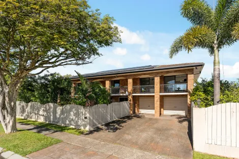 59 MEADOWLANDS RD, CARINDALE, QLD 4152