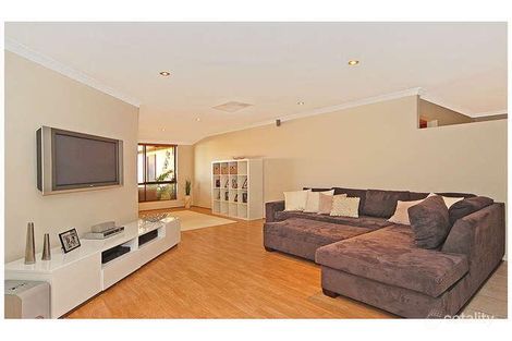 Property photo of 120 Roxburgh Circle Kinross WA 6028