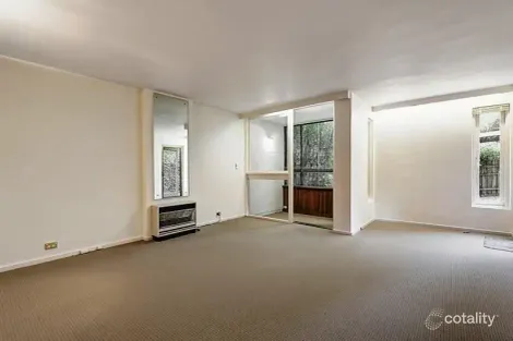 Property photo of 1/3 Rotherwood Road Ivanhoe East VIC 3079