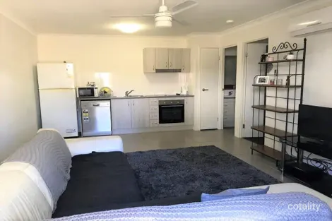 6 Beechwood Cl, Chuwar, QLD 4306