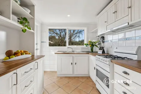 Property photo of 24 Braidwood Avenue Rosebud VIC 3939