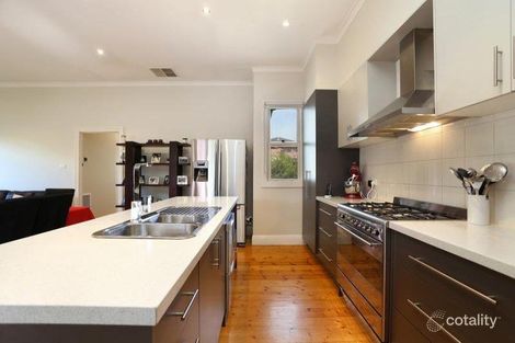 Property photo of 17 Avoca Crescent Pascoe Vale VIC 3044