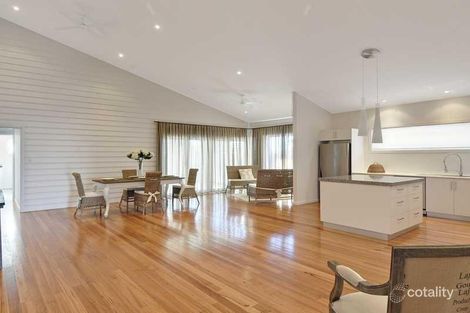 Property photo of 4 Riverside Crescent Haywards Bay NSW 2530