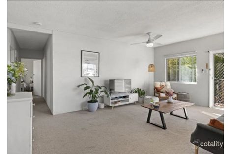 Property photo of 3/12 Murlong Crescent Palm Beach QLD 4221