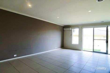 Property photo of 10 Broadbeach Circuit Point Cook VIC 3030