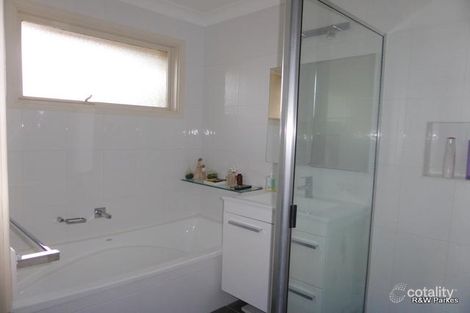 Property photo of 33 Mengarvie Road Parkes NSW 2870