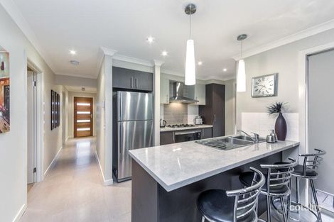 Property photo of 6 Split Rock Drive Brookfield VIC 3338