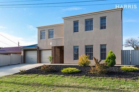 8 Wendy Ave, Valley View, SA 5093