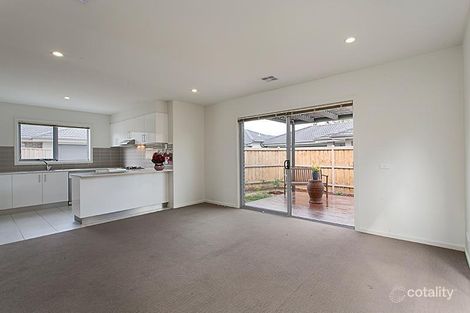 Property photo of 13 Bradford Drive Carrum Downs VIC 3201