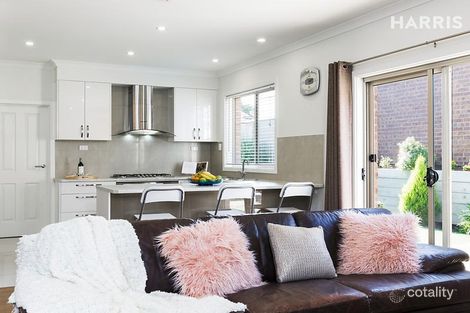 Property photo of 8 Wendy Avenue Valley View SA 5093