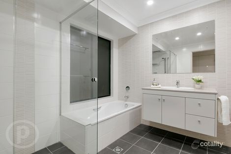 Property photo of 21 Peebles Place Chapel Hill QLD 4069