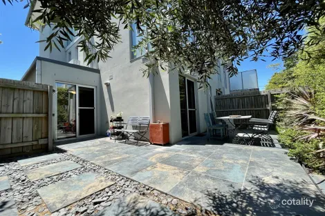 Property photo of 3/237 Hampton Street Hampton VIC 3188