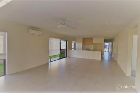 Property photo of 22 Ellabay Crescent Redland Bay QLD 4165
