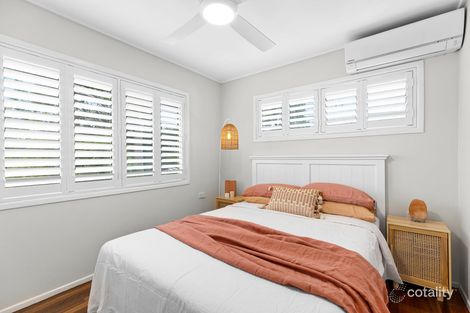 Property photo of 43 Muirlea Street Oxley QLD 4075